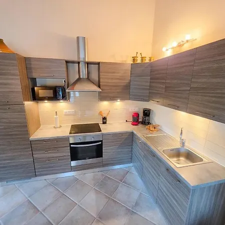 Avec Terrasse, Di Tuda - Proche Sain Villa